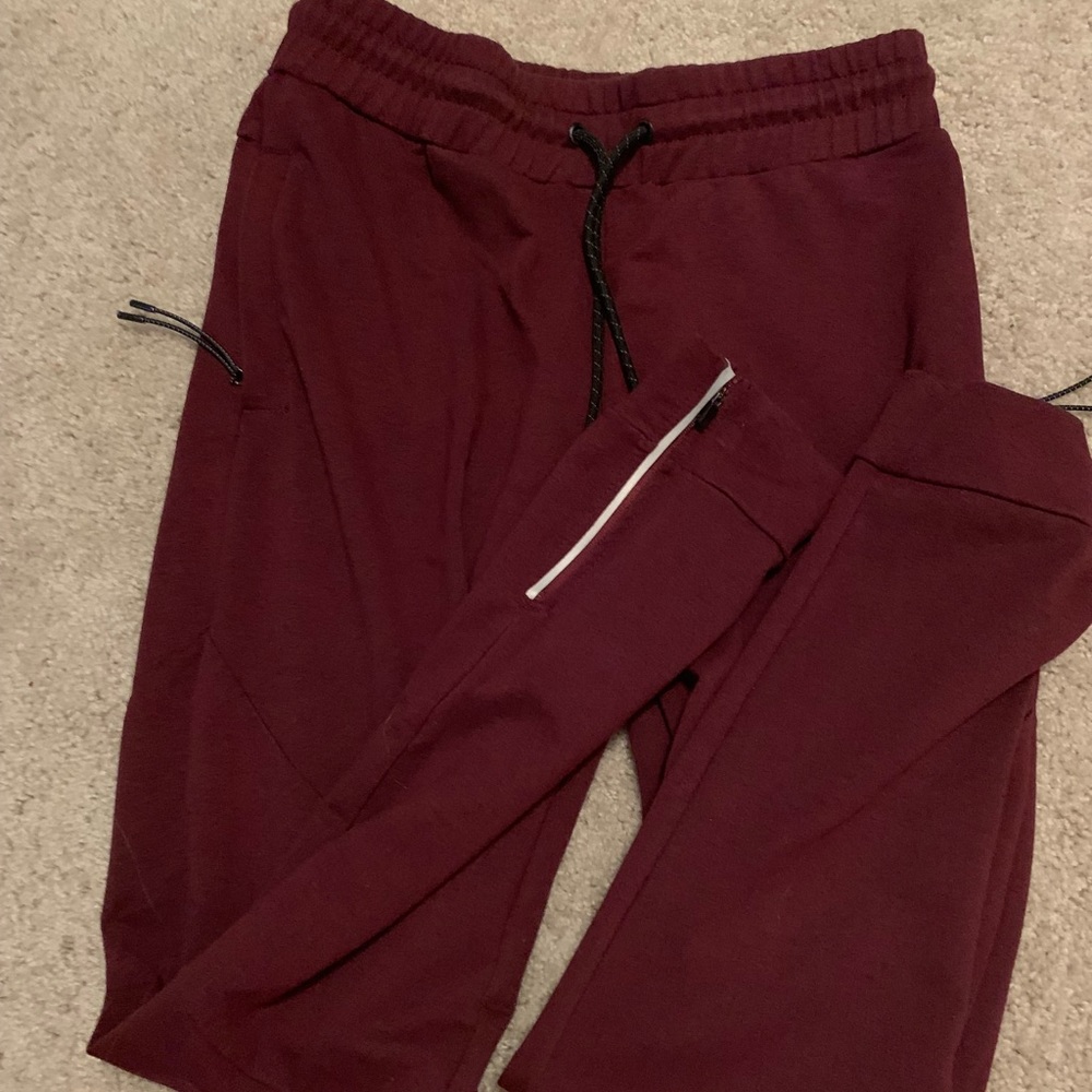 Men’s alphalete V2 joggers